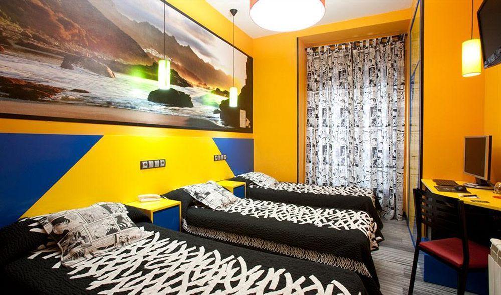 Jc Rooms Santa Ana Madrid Exterior photo
