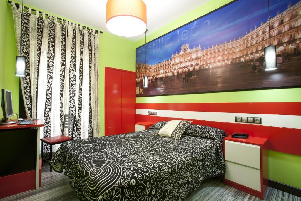 Jc Rooms Santa Ana Madrid Room photo