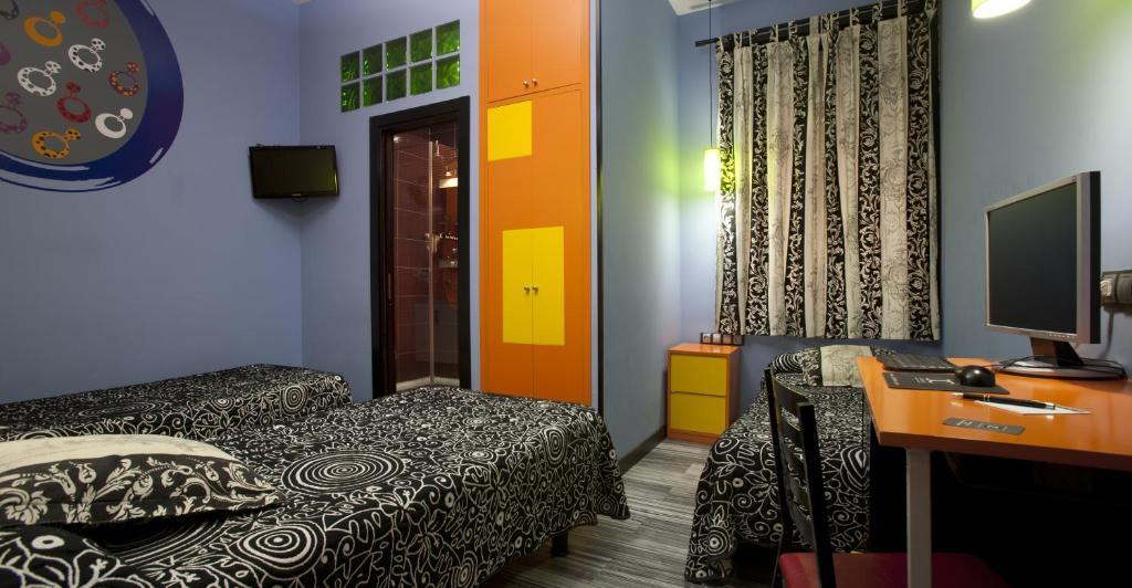 Jc Rooms Santa Ana Madrid Room photo