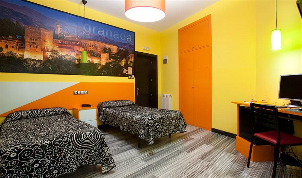 Jc Rooms Santa Ana Madrid Exterior photo