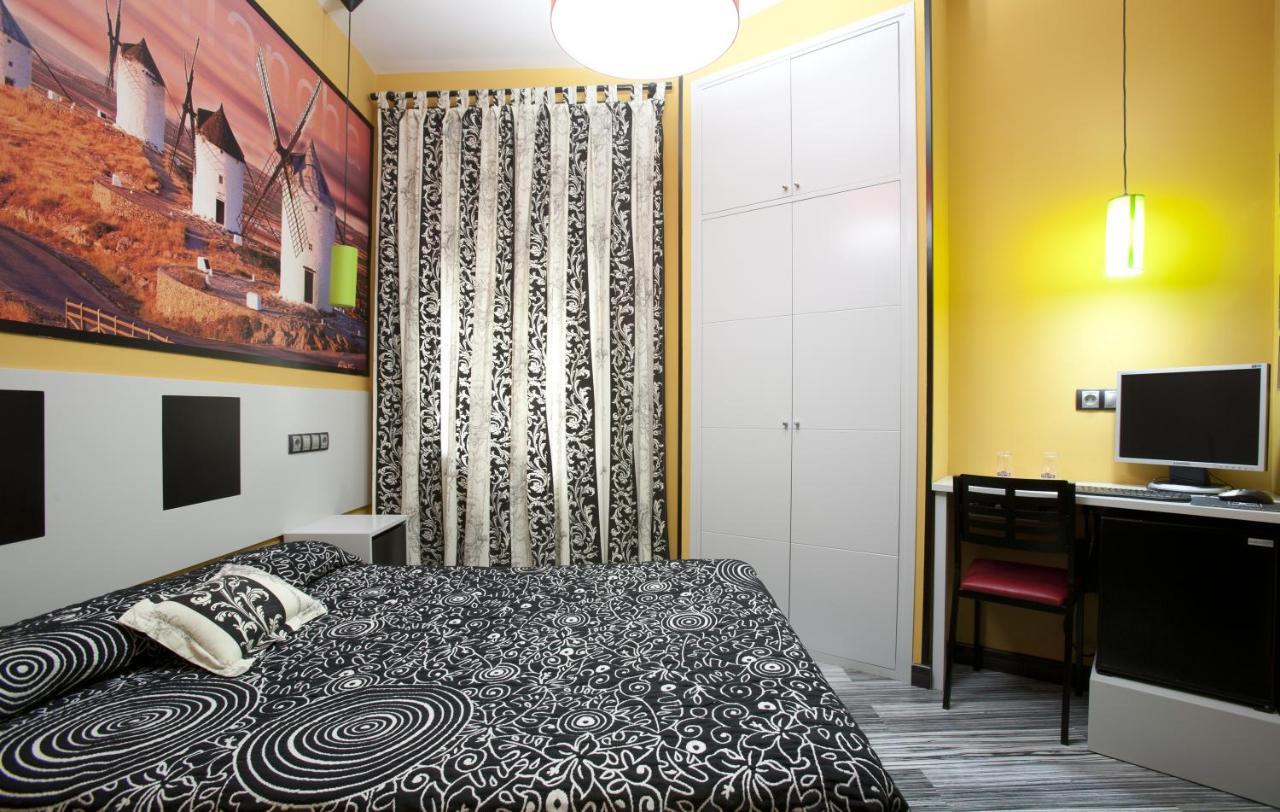 Jc Rooms Santa Ana Madrid Room photo